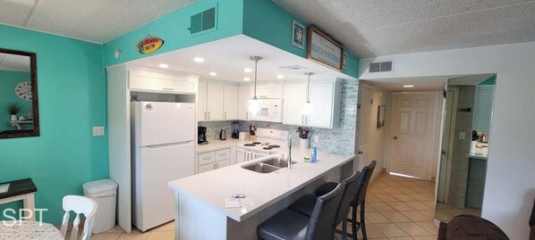 Condo, Multiple Beds, Patio, Pool View (Fiesta Sol #110) | Private kitchen