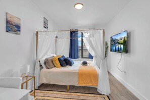 1 bedroom, desk, iron/ironing board, free WiFi