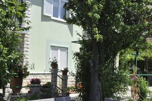 Exterior - Apartments Profaca - Two Bedroom Apartment With Terrace (Rab)