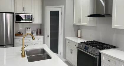 Fully Detached 4 Bedroom House in Kitchener