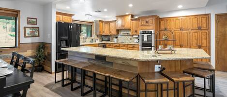 House | In-room dining