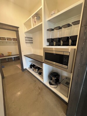 Interior - Cozy retreat located in the perfect location for views of the mountains and lake (Eagle Nest)