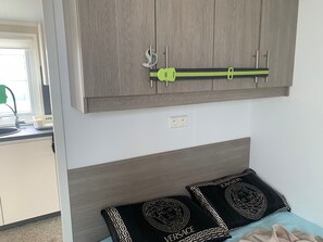 Casa | 1 dormitorio y mobiliario individual