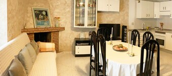 Belvilla by OYO Holiday Home in Villamiel