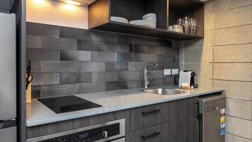 Family Studio | Private kitchen | Espresso maker, coffee/tea maker, mini-fridge, electric kettle