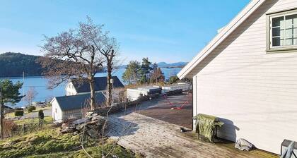 8 Person Holiday Home in Masfjordnes