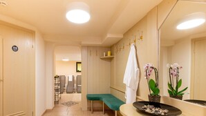 Unclassified image, 2 of 29, button - Welcoming Apartment in Langenfeld With Sauna (Laengenfeld)