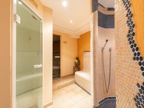 Bathroom - Welcoming Apartment in Langenfeld With Sauna (Laengenfeld)