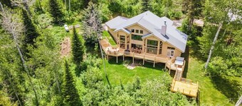 Teton Homestead: Majestic 22-Acre Estate + Views