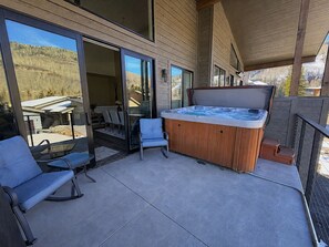 Terrace/patio - Ski Townhome across from Slopes with Private Hot Tub (Durango)
