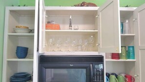 Condo, Multiple Beds, Kitchen, Pool View | Interior