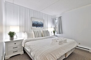 3 室のベッドルーム、WiFi (無料)、ベッドシーツ