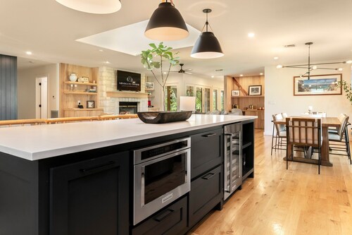 Anderson Orchard | 4/3, Putting Green, Sauna, Hot Tub, Pet Friendly w/ fee