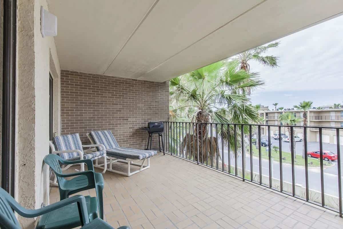 Condo, Multiple Beds, Balcony, Pool View (Padre Oasis #302) | Terrace/patio