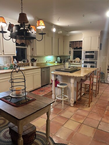 Pear Tree Farm.  Peaceful, Country living at its best. 12 stables. Pet Friendly 