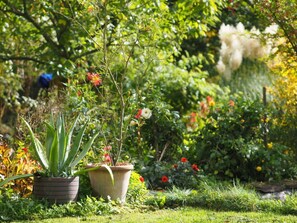 Exterior - Linden Leaf" Left Comfortable Vacation Home (Urbar)