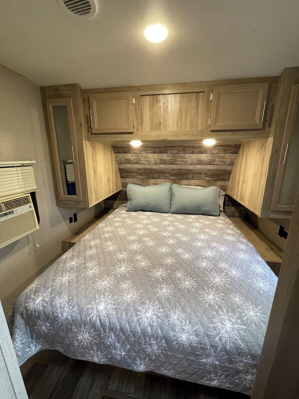 1 Schlafzimmer, Reisekinderbett, WLAN, Bettwäsche