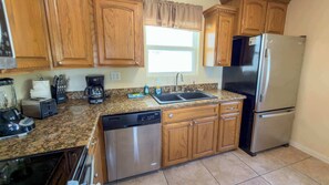 House, Multiple Beds, Patio, Garden View (Pompano Beachview Home) | Private kitchen - Pompano Beachview Home (South Padre Island)