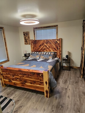 2 habitaciones, cuna de viaje, wifi gratis y ropa de cama