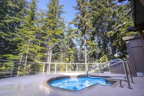 Bain à remous extérieur