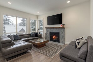 Televisión, chimenea