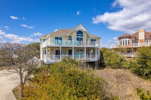 Exterior - The Good Stuff: Oceanside, Private Pool, Two Hot Tubs, Easy walk to Beach! (Corolla)