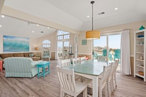 TV - The Good Stuff: Oceanside, Private Pool, Two Hot Tubs, Easy walk to Beach! (Corolla)