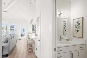 Interior - 5 min walk to Blue Mountain Beach. Private heated pool & complimentary golf cart (Santa Rosa Beach)