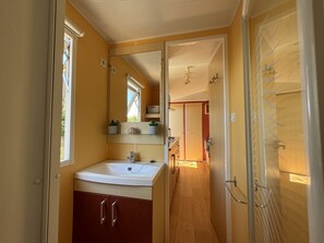 Shower - Le Romarin, mobile home with sea view (Hyères)