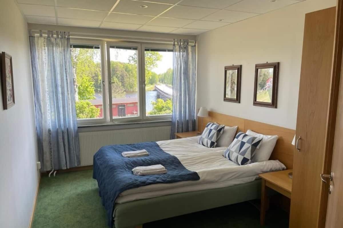 Standard Double Room (private bathroom) | 1 bedroom, desk, free WiFi, bed sheets