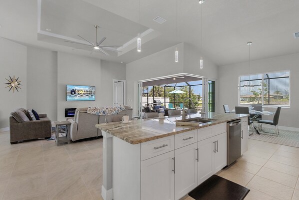 Interior - BRAND NEW! Gulf Access, Heated Saltwater Pool - Papa's Paradise - Roelens (Cape Coral)