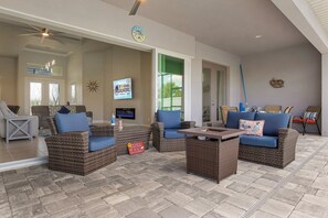 Lobby - BRAND NEW! Gulf Access, Heated Saltwater Pool - Papa's Paradise - Roelens (Cape Coral)