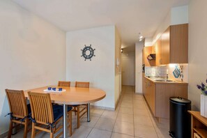 Apartment | Dining - Studio in St-idesbald With Sea View Balcony (Koksijde)