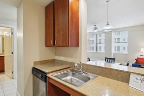 Fridge, microwave, oven, stovetop - Suite de Charme | 5 Min Stroll to French Quarter/Bourbon St (New Orleans)