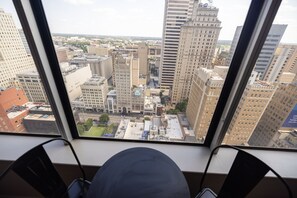 Interior - Family-friendly Dallas getaway with rooftop pool, free parking & Texas flair. (Dallas)