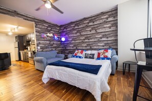 1 bedroom, desk, iron/ironing board, free WiFi