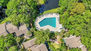 Exterior - Luxury Hilton Head Townhome with pool and biking distance to beach (Hilton Head Island)
