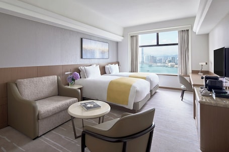 Premium Harbour Twin Room | Down comforters, minibar, in-room safe, desk. Hopewell Hotel