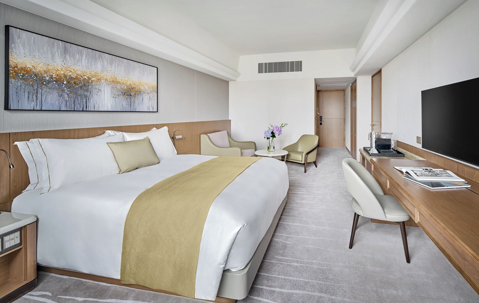 Down comforters, minibar, in-room safe, desk