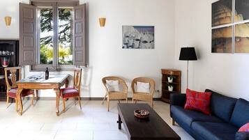 Apartment | Living area