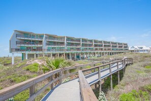 Exterior - La Mirage Condo 311 Beachfront Resort Condominiums with Private Boardwalk (Port Aransas)