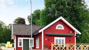 House | Exterior - 4 Person Holiday Home in Allingsas, Sverige (Alingsas)