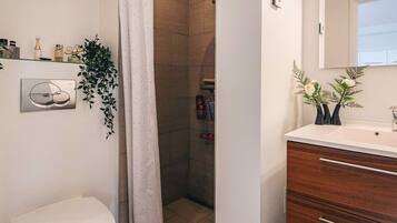 House | Bilik Mandi