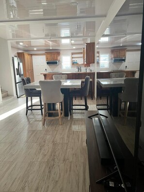 Dining - Crusoe Escape Villa (Crown Point)