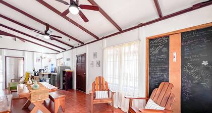 Casa Quixote - 3 Bed, AC, Steps to Town