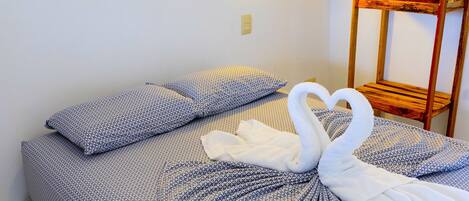 1 bedroom, WiFi, bed sheets