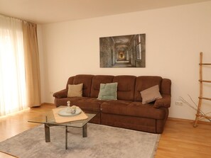 Apartment | Living area - Apartment in Essen Near Messe Essen (Essen)