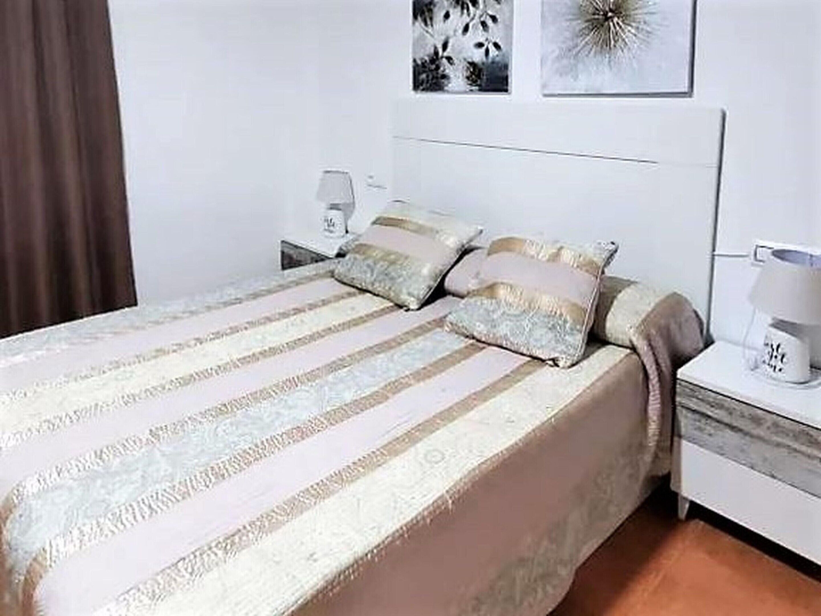 Nhà | 2 phòng ngủ, trang bị nội thất với thiết kế riêng biệt 