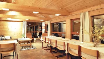 House | Dining