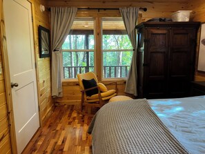 2 室のベッドルーム、旅行用ベビーベッド、WiFi、ベッドシーツ